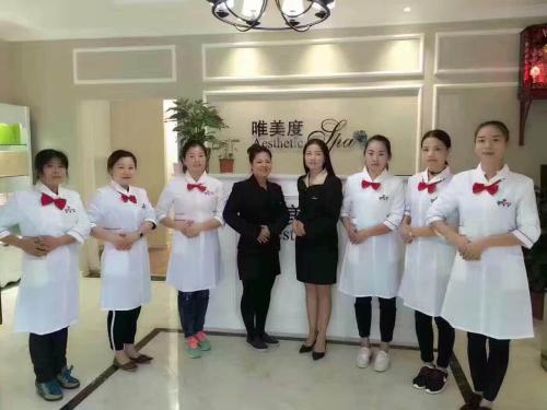 美容師培訓(xùn)主要包括哪些方面？怎么讓美容院更人性化？