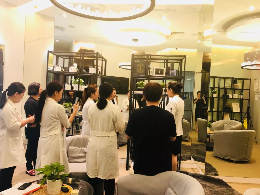 皮膚管理新店開業(yè)這樣做，引爆流量一炮而紅！